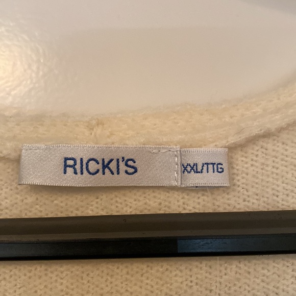 Sweater - Picture 2 of 4